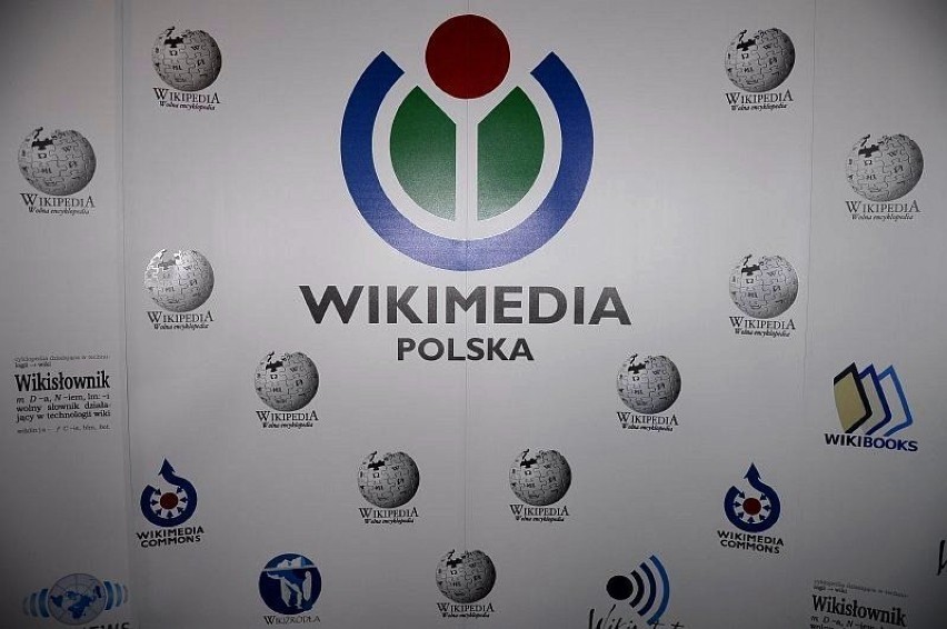 Projekty Wikimedii w symbolach.