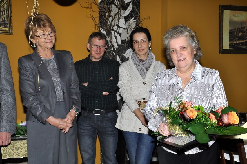 Od lewej: dr Janina Stefaniak, Jerzy Górski z żoną Renatą i...