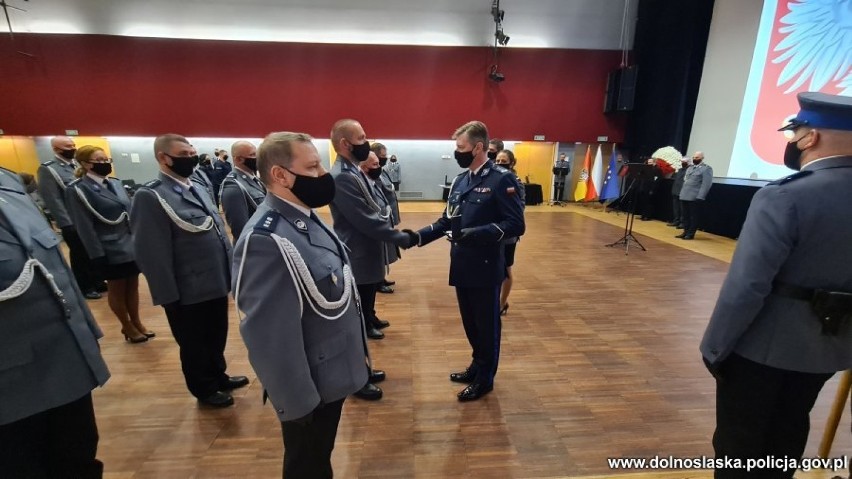 Policjanci z Wałbrzycha wśród uhonorowanych odznaką „Zasłużony Policjant”!