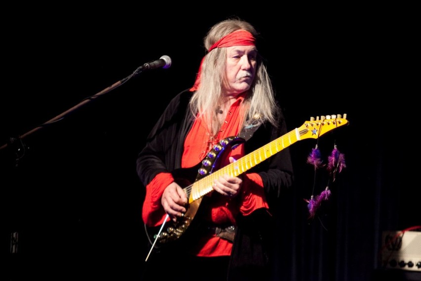 Bochnia. Były gitarzysta Scorpions Uli Jon Roth wystąpił w dużej sali Kina Regis [ZDJĘCIA]