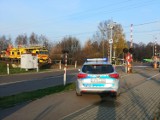 Samochód ciężarowy uszkodził sieć trakcyjną w Wejherowie |WIDEO