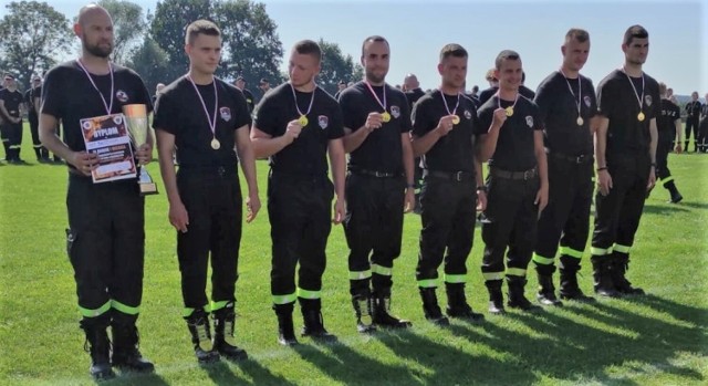 W Piotrowicach odbyły mistrzostwa powiatu oświęcimskiego męskich i żeńskich drużyn pożarniczych OSP
