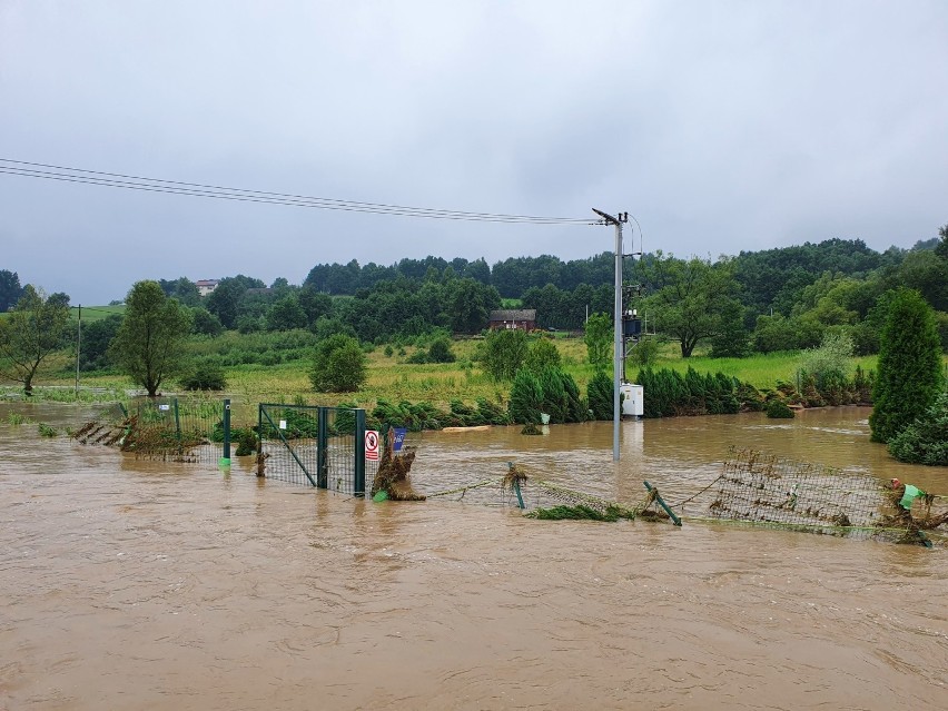 Oczyszczalnia ścieków w Krzyszkowicach w czasie powodzi