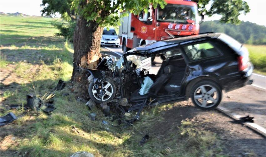 Tragiczny finał wypadku pod Olkuszem. Zmarł kierowca, pochodzący z powiatu oświęcimskiego