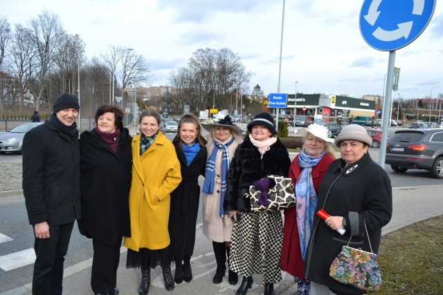 15 marca uroczyście otwarto Rondo Praw Kobiet w Chorzowie.