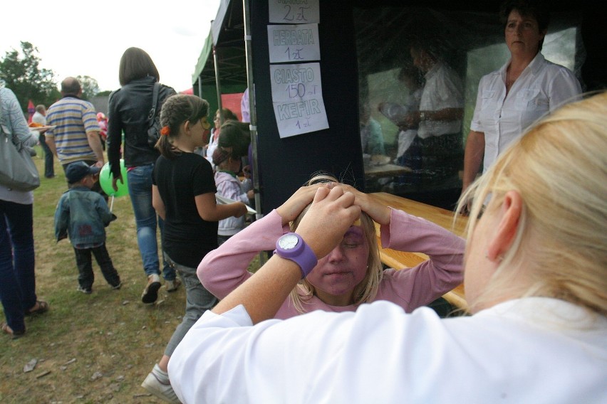 Domatówko. Festyn ze smakowitymi jagodami z darzlubskiej puszczy