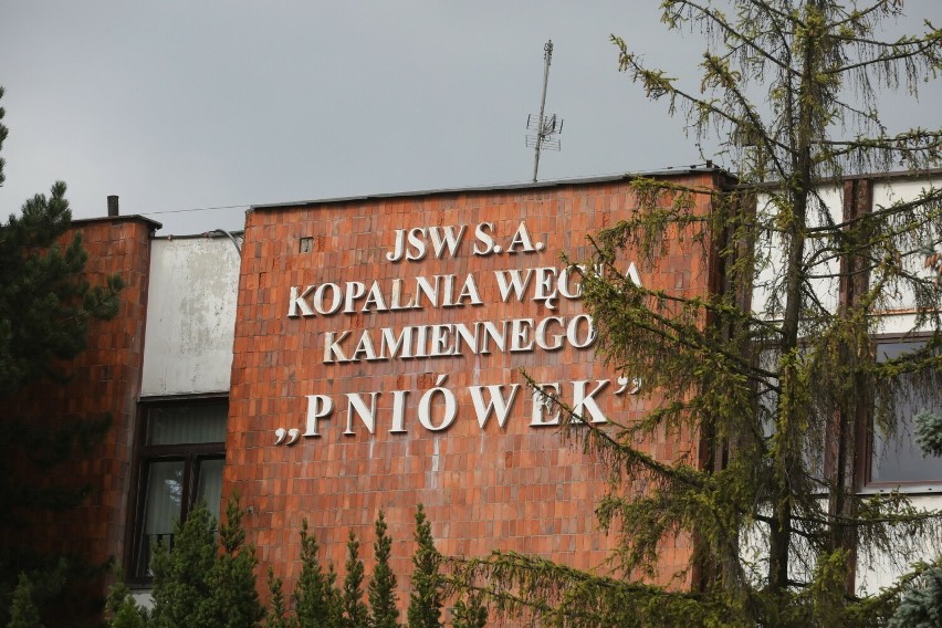 Akcja pożarowa w kopalni Pniówek, wycofano z wyrobisk...