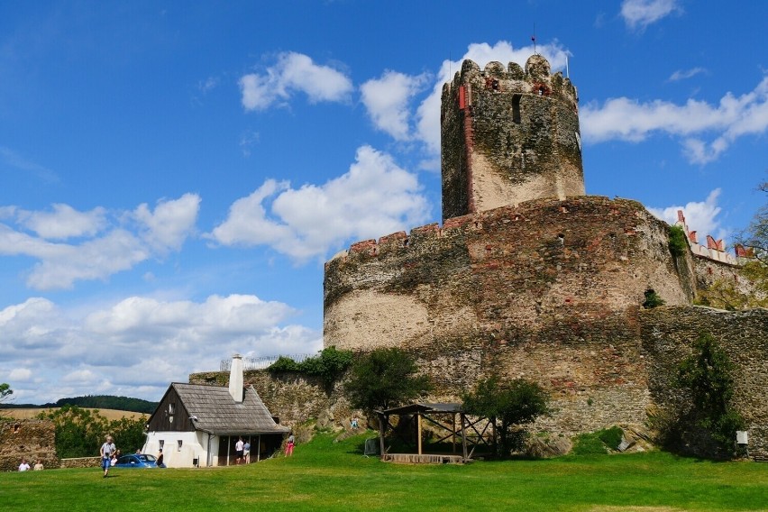 Pierwsza wzmianka o zamku pochodzi z 1277 roku kiedy to...