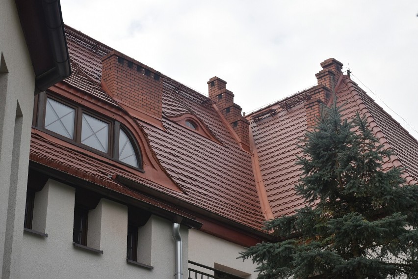 Dom Pomocy Społecznej nr. 1 w Lęborku ma nowy dach. Inwestycja jest już po odbiorze