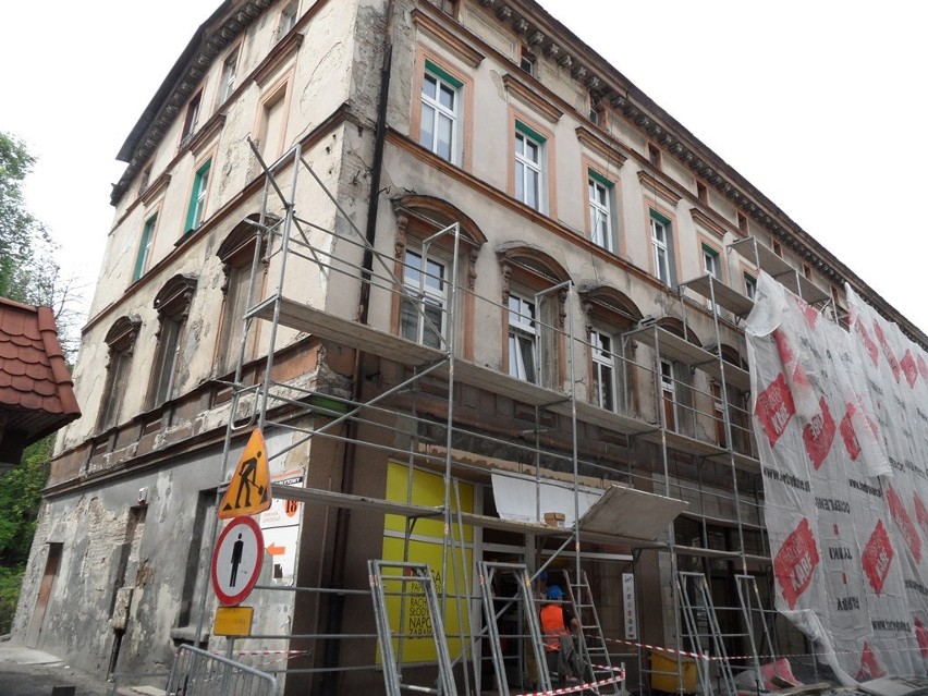 Mysłowice: Rozpoczął się remont kamienicy przy ul. Grunwaldzkiej 2. Będą nowa elewacja i orynnowania