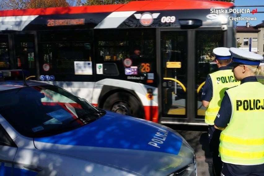 Częstochowa: Kolizja autobusu z rowerzystą na Mirowskiej. Ranni pasażerowie narażeni na wirusa HIV! 