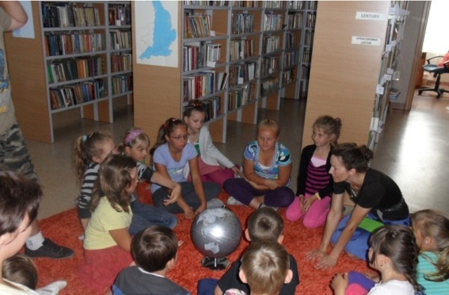 Gminna Biblioteka Publiczna w Ryjewie od chwili otwarcia tętni życiem