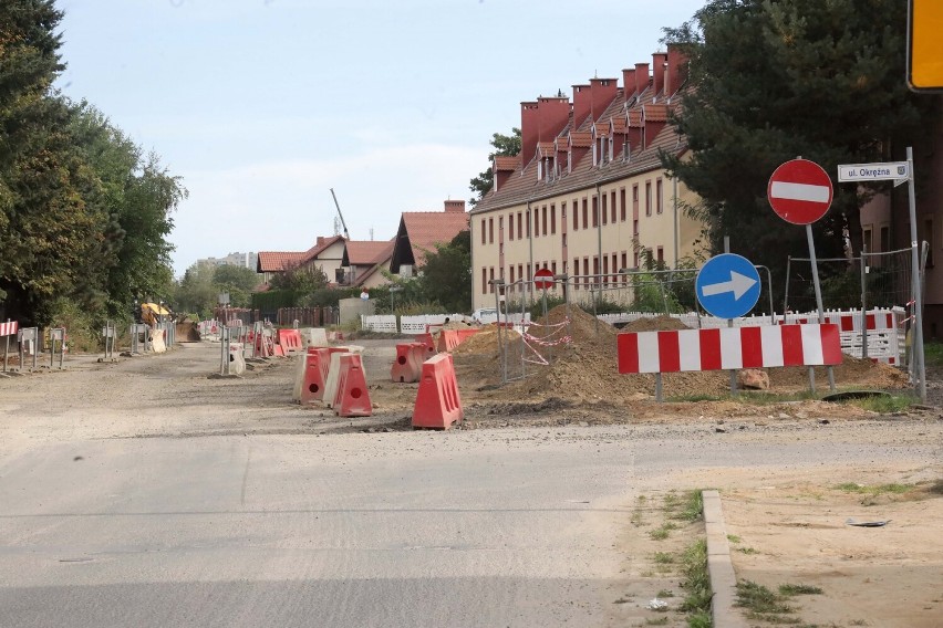 Legnica: Budowa zbiorczej drogi w okolicach ulicy Okrężnej i Koskowickiej, zobaczcie aktualne zdjęcia i video