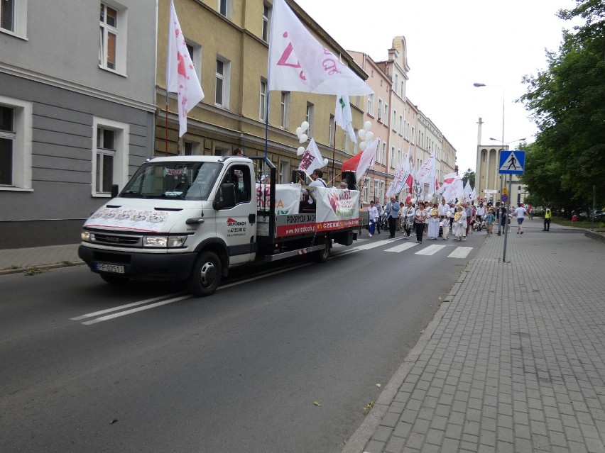 Marsz dla Życia i Rodziny po raz kolejny przeszedł ulicami Piły [ZDJĘCIA]