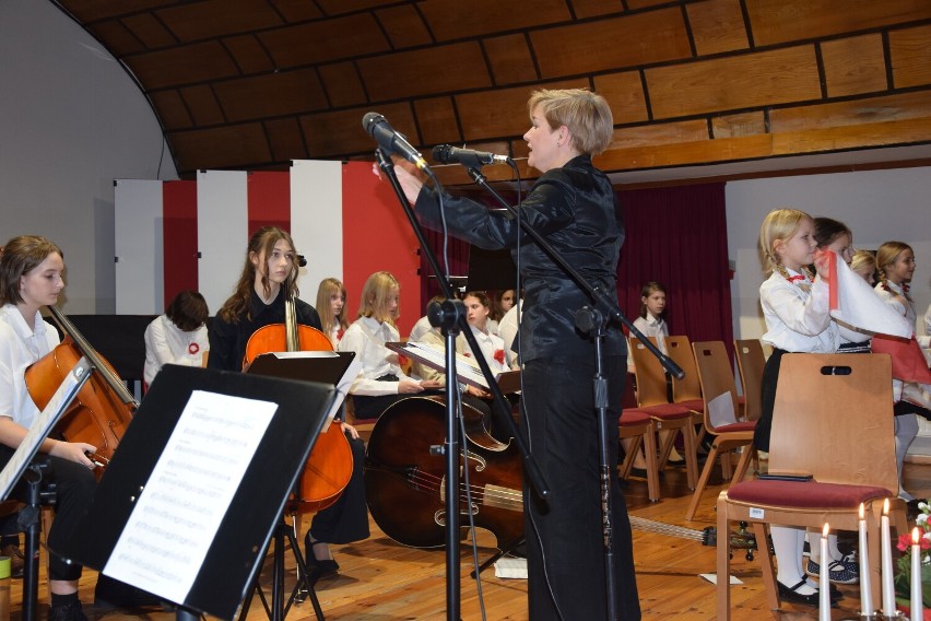 Wzruszający koncert patriotyczny w Państwowej Szkole Muzycznej "Żeby Polska była Polską"