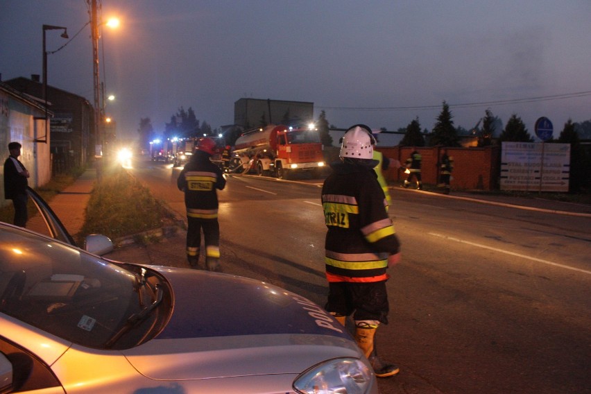 Pożar hali magazynowej w Ogrodzieńcu