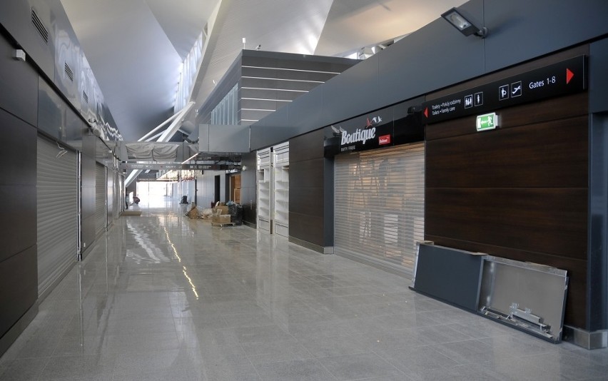 Terminal T2 krok po kroku, czyli jak nie zginąć na rozbudowanym lotnisku w Rębiechowie - ZDJĘCIA