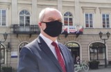 Wybory prezydenckie  2020: Posłowie PiS Macierewicz i Milczanowska na rynku w Piotrkowie [ZDJĘCIA, WIDEO]