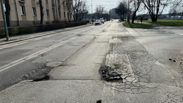 W środę 13 marca rozpocznie się remont ulicy Tysiąclecia. Remontowany odcinek będzie wyłączony z ruchu

Zobacz kolejne zdjęcia/plansze. Przesuwaj zdjęcia w prawo naciśnij strzałkę lub przycisk NASTĘPNE