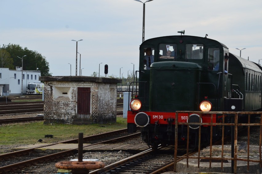 Pociąg retro przyjechał do Żagania w sobotę 3 października....