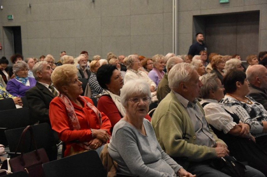 Seniorzy poznali zasady prawidłowego udzielania pierwszej...