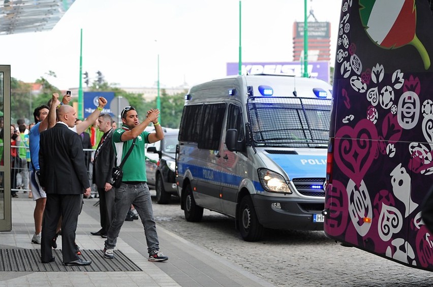 Poznań Euro 2012: Reprezentacja Włoch w drodze na trening [ZDJĘCIA]