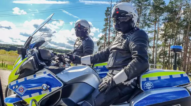 Policja rozpoczyna kolejną edycję ogólnopolskiej akcji informacyjno-edukacyjnej skierowanej do kierujących motocyklami, motorowerami, rowerami, a także hulajnogami elektrycznymi.