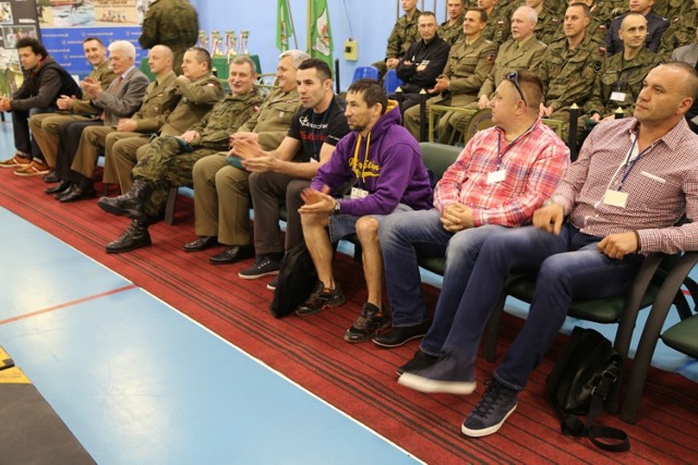 Turniej MMA w szkole wojskowej