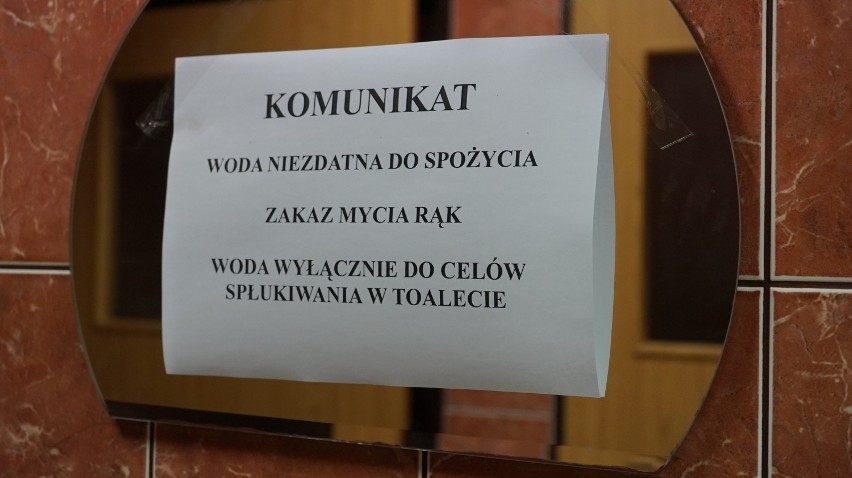 Skażona woda w Będzinie. Zakaz tylko w Śródmieściu [ZDJĘCIA, AKTUALIZACJA]