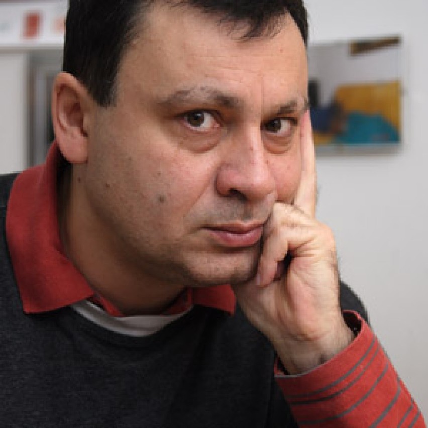 Grzegorz Kempinsky, laureat Żłotej Maski za reżyserię spektaklu Łysa śpiewaczka, Ionesco.