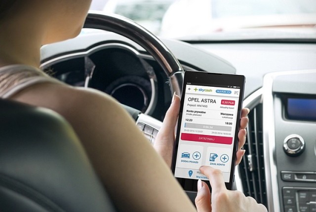 W Krynicy Morskiej oraz Nowej Karczmie (Piaski) można wygodnie opłacić parkowanie samochodu za pomocą telefonu komórkowego. Działająca w ramach SkyCash usługa mobiParking jest już dostępna na Mierzei Wiślanej.