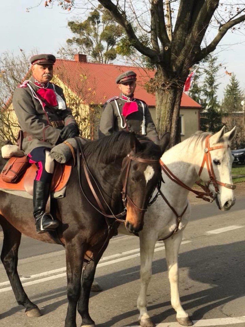 Dorohusk. Ceremonia odsłonięcia Pomnika Niepodległości