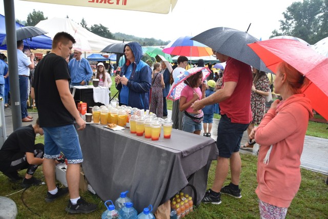 Święto Owoców i Produktów Pszczelich tym razem odbyło się w nowym ośrodku Relaks w Łowczówku