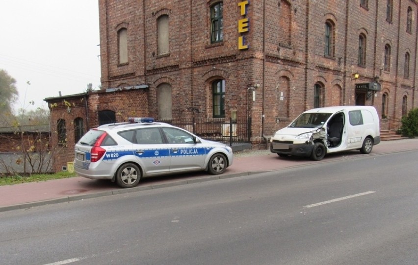 Auta zderzyły się na ulicy Gdańskiej w Stargardzie.