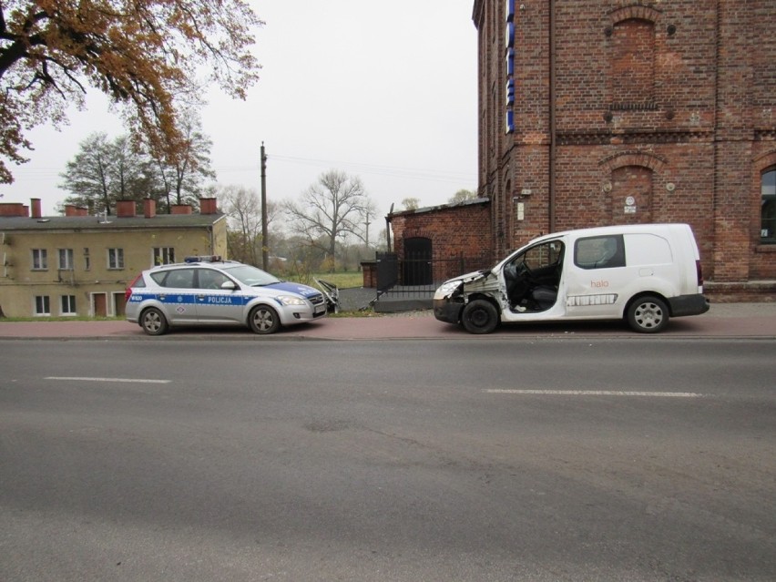 Auta zderzyły się na ulicy Gdańskiej w Stargardzie.