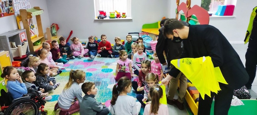 Komisarz Inek w Strachocinie. Bezpieczny przedszkolak i uczeń 