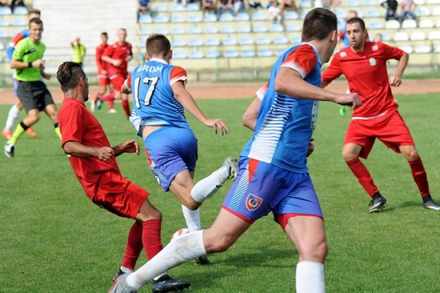 Grom pokonał w niedzielę 1:0 Flisaka Złotoria w 3. kolejce klasy okręgowej. To bardzo ważne zwycięstwo, bowiem w poprzednim sezonie gromowcy jeszcze w 86. min. grając w przewadze prowadzili z tym rywalem 2:0, a punkt uratowali niemalże cudem.

Zapraszamy do obejrzenia zdjęć z tego zaciętego spotkania.


Mecz sparingowy Orion Popowo - Skompensis Skępe

