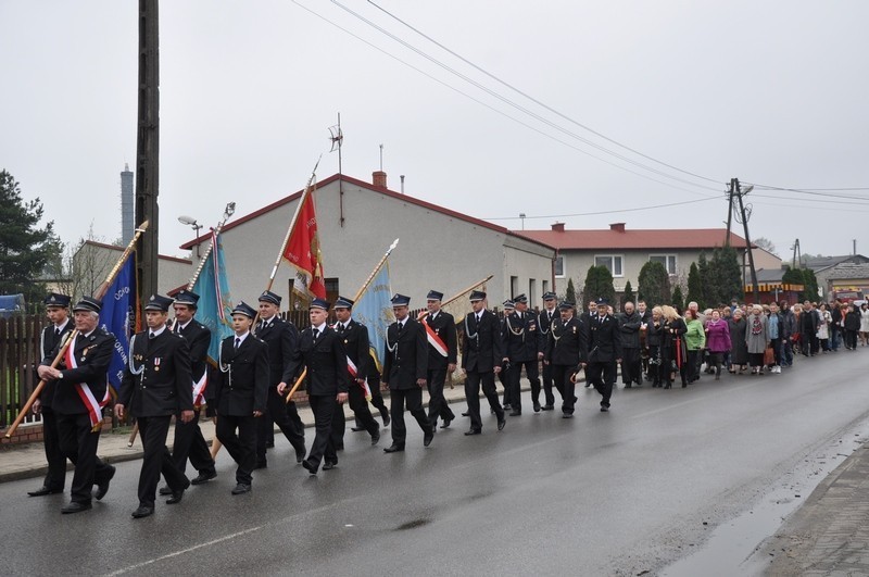 Przed pomnikiem w Poraju odbyły się uroczystości z okazji święta 3 Maja