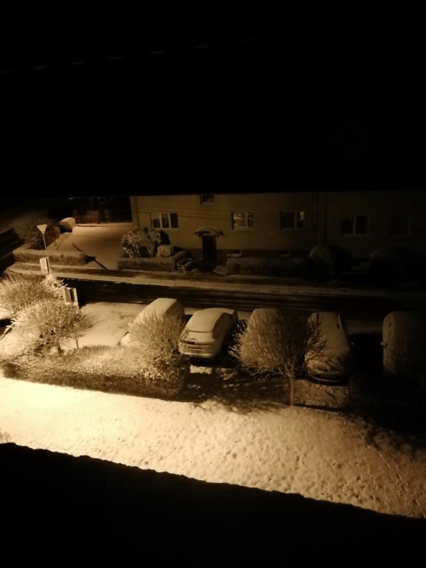Poranna śnieżyca zaskoczyła mieszkańców powiatu chodzieskiego.