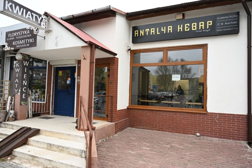 Kultowy kebab Antalya znika z Auchan w Kielcach. Dania zjemy jednak w innym lokalu