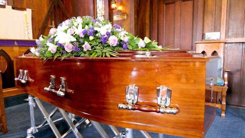 Niestety, na ogół koszt pogrzebu jest wyższy niż 4000 zł