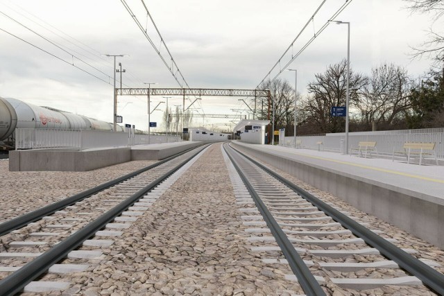 Modernizacja stacji zakłada kompleksowy remont dwóch peronów oraz budowę bezpiecznego przejście pod torami.