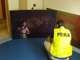 Jarosław: 19-latka ukradła sześć wielkoformatowych zdjęć