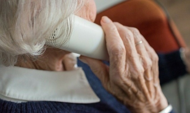 88-latka z Malborka, która odebrała telefon, nie uwierzyła, że dzwoni do niej córka. Oszustwo "na wypadek" nie doszło do skutku.