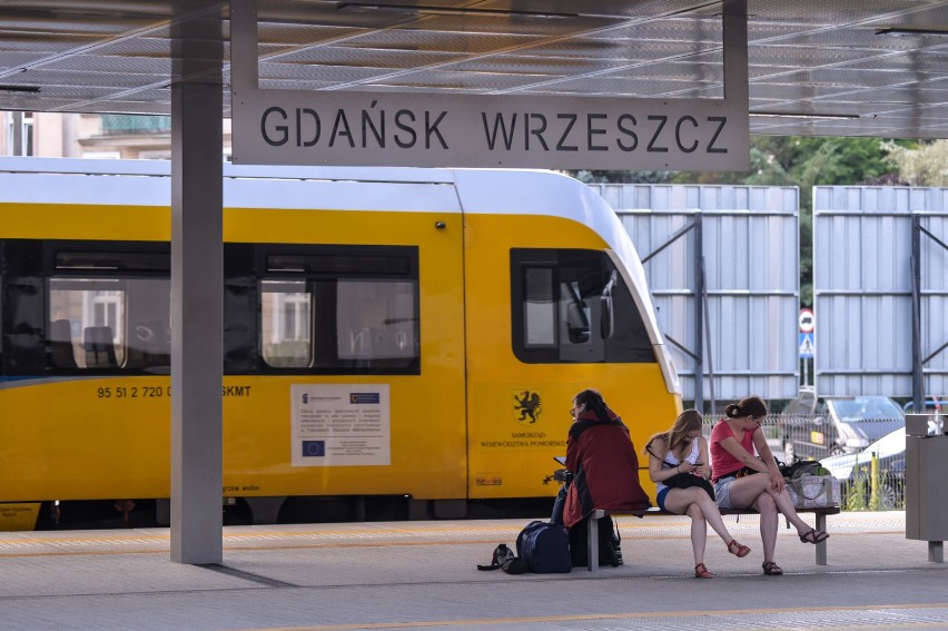 Brak informacji pasażerskiej na peronach w Gdańsku 