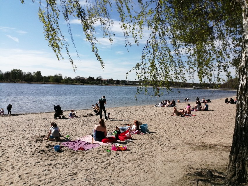 Plaża w Gołuchowie. W niedzielę wypoczywało tutaj wiele osób