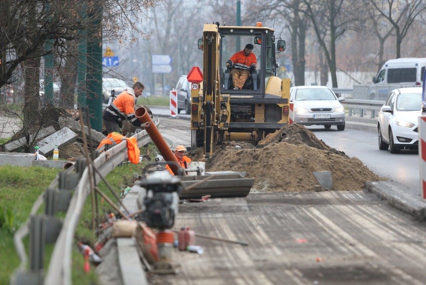 Sosnowiec. Remont nawierzchni na ulicy Piłsudskiego.