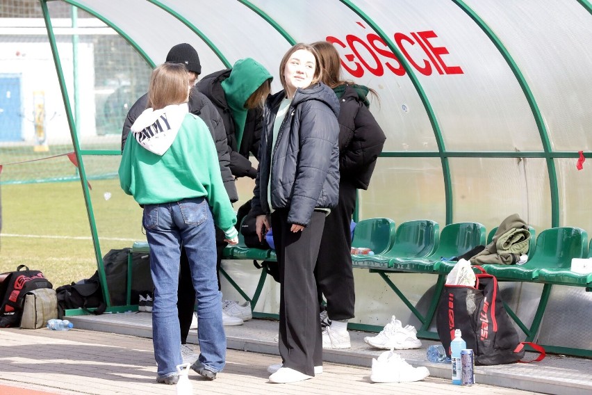 Legnica: Drużyny I LO i II LO rozegrały mecz piłki nożnej, zobaczcie zdjęcia