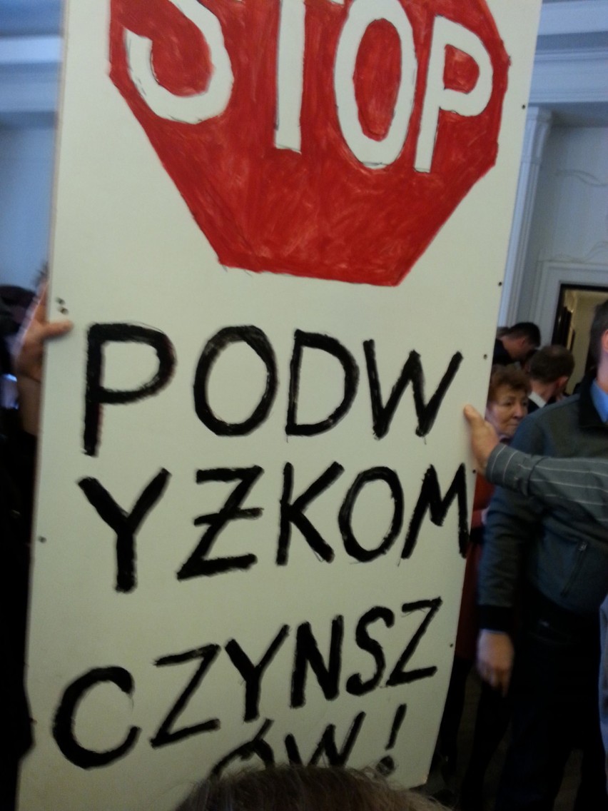 Łodzianie protestują przeciwko podwyżce czynszów [ZDJĘCIA]