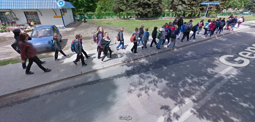 Oleśniczanie królują w sieci. Mało kto był przygotowany na te zdjęcia! Google Street View publikuje niepozowane fotki!